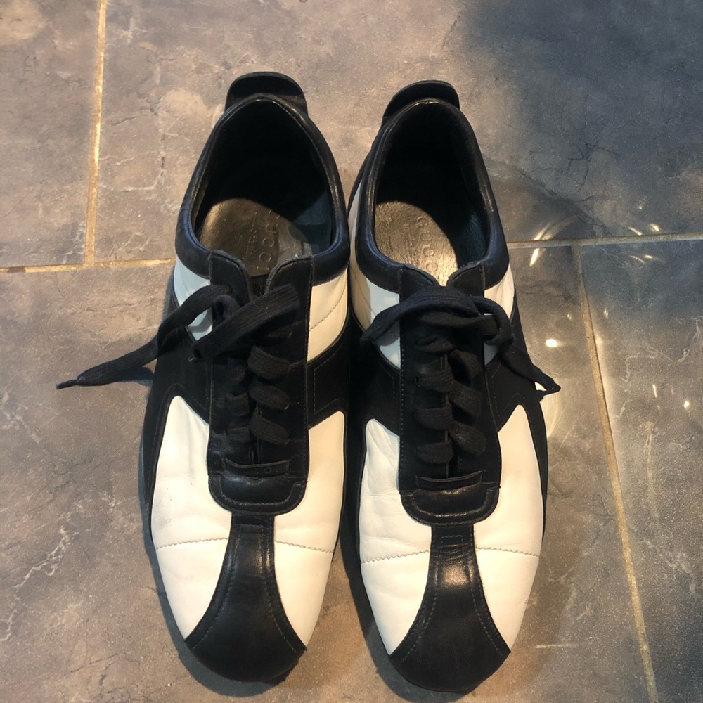 Authentic Gucci Sneaks size 10.5
